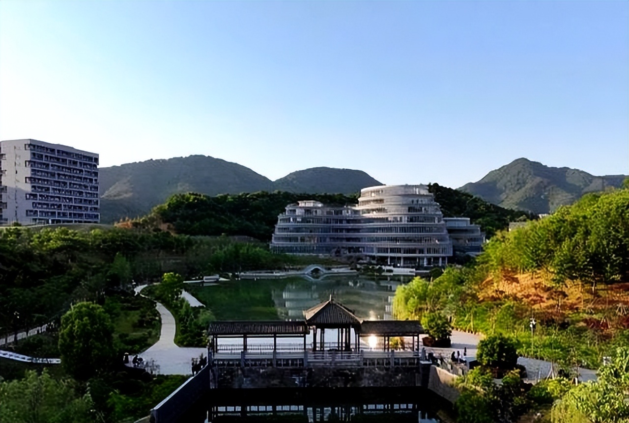 浙江部分大学毕业证含金量遭质疑,家长学生需谨慎