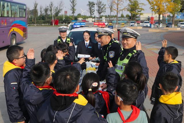 秋冬季高速开车注意啥?交警提醒这几点