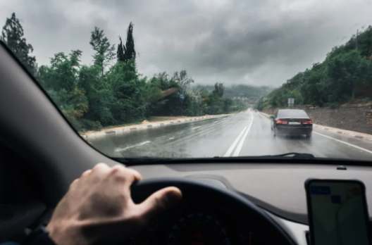 高速节假日免费,清明假期这样开车更省钱