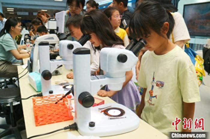 六一儿童节，山东大学微生物实验室带娃探秘科学魅力