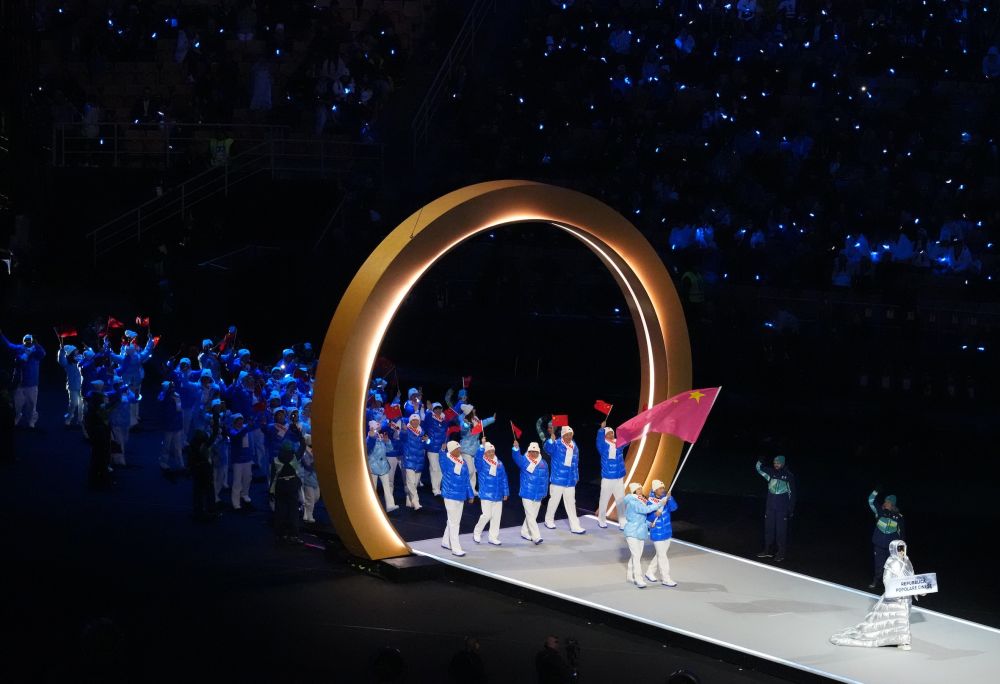 米兰冬奥会开幕式:中国体育代表团精彩入场瞬间全记录