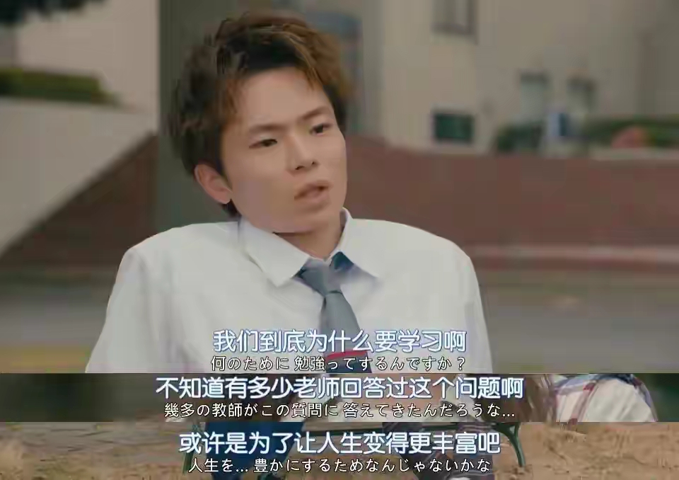 大学管理似高中,多方因素致此,宽松严格如何平衡?