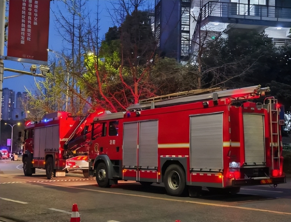 大学实验室突发爆炸致学生伤亡 实验安全再敲警钟