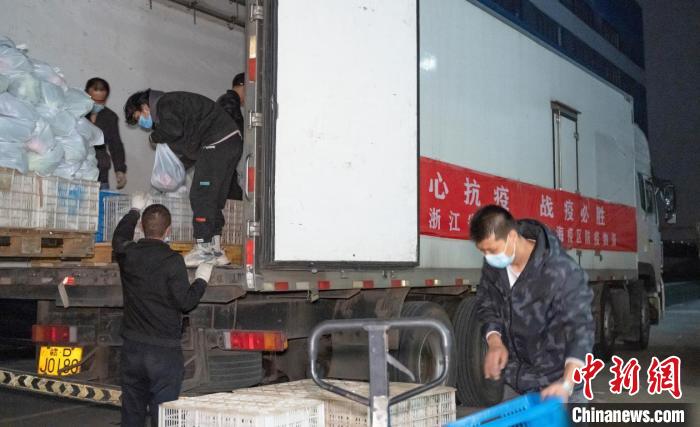 浙江农工党爱心接力：万斤蔬果、猪肉及新冠抗原试剂盒驰援上海